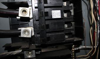 27 Trinity Pl, Amsterdam, NY 12010