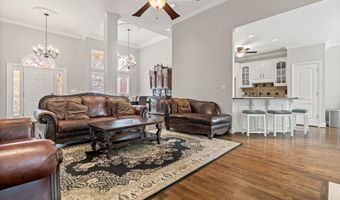 100 LANE PARK Dr, Alabaster, AL 35114