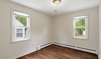 49 Gipp Rd, Albany, NY 12203