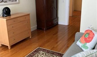 65 Merton Rd 6, Newport, RI 02840