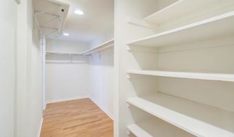 4936 SENTINEL Dr 302, Bethesda, MD 20816