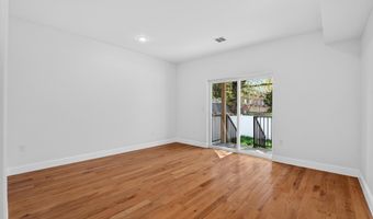 92 W 6TH St 1, Bayonne, NJ 07002