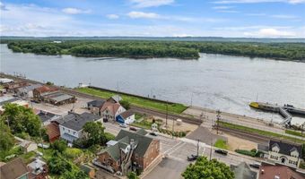 215 N Main St, Alma, WI 54610