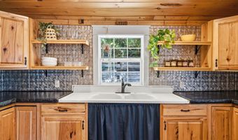 104 Ridge Ave, Appalachia, VA 24216