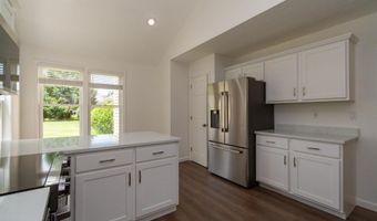 7 St Andrews Dr, Bedford, NH 03110