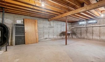 5 Lincoln Dr, North Smithfield, RI 02896