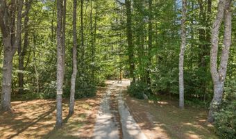 139 Governor Wentworth Hwy, Wolfeboro, NH 03894