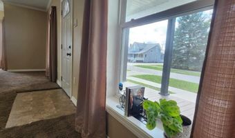 430 N Simon St, Ada, OH 45810