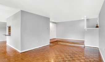 1 SILVERWOOD Cir 8, Annapolis, MD 21403