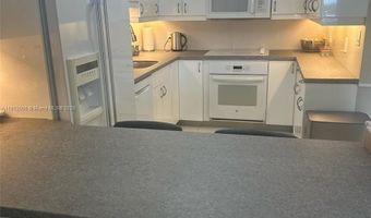 20515 E Country Club Dr 747, Aventura, FL 33180