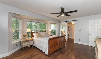 1515 Rosewood Terrace Dr, Ballwin, MO 63021