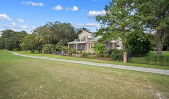 3 Butterfield Ln, Beaufort, SC 29907
