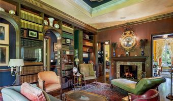 14 Leroy Ave, Newport, RI 02840