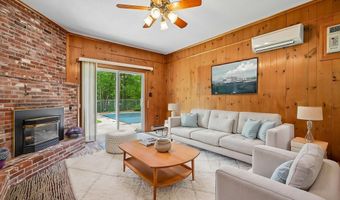 7 Farrwood Dr, Andover, MA 01810
