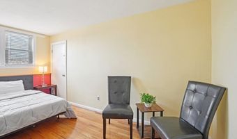 123 White St 123, Belmont, MA 02478