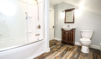 805 NE 1st Ave, Aberdeen, SD 57401