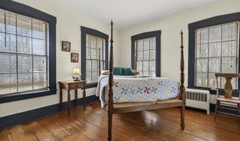 37 High St, Bradford, NH 03221