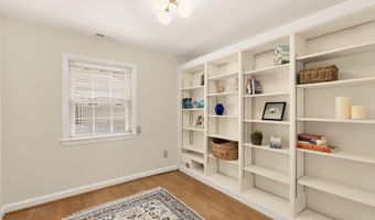 7822 MOORLAND Ln, Bethesda, MD 20814