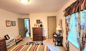 1731 Halltown Rd, Autryville, NC 28318
