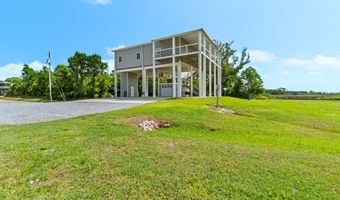 5004 Oak St, Bay St. Louis, MS 39520