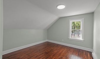 1 Cray St, Cumberland, RI 02864