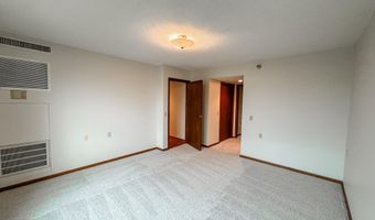 2200 Hamilton Dr 504, Ames, IA 50014