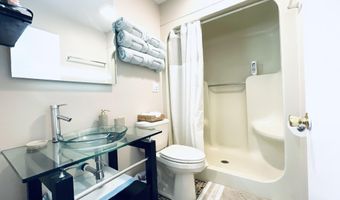 157 Main St, Gouldsboro, PA 18424