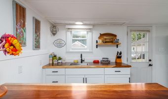 11 Crotteau St, Adams, MA 01220