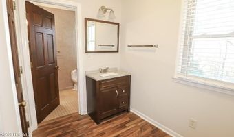809 Houndslake Dr, Aiken, SC 29803