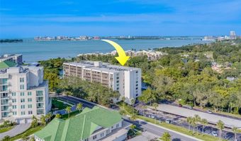 220 BELLEVIEW Blvd 805, Belleair, FL 33756