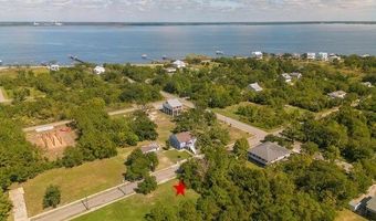 204 Harrison Ct, Bay St. Louis, MS 39520