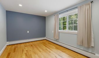 191 Stanavage Rd, Colchester, CT 06415