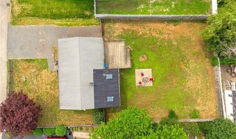 47 Allston Ave, Middletown, RI 02842