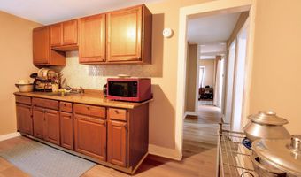 638 Wisteria Rd, Atlantic City, NJ 08401