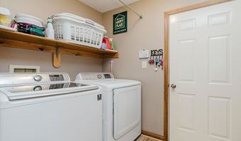 1260 Runningbrook Dr, Avon, IN 46123