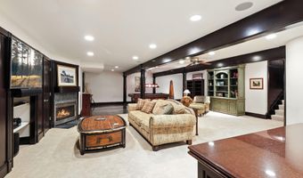 2705 Ridgetop Rd, Ames, IA 50014