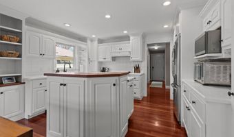 140 RIVER Dr, Appleton, WI 54915