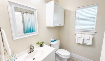 195 Paradise Dr, Aransas Pass, TX 78336