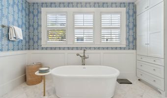 357 12TH St, Atlantic Beach, FL 32233