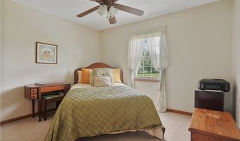 2202 Martin Crest Dr, Akron, OH 44312
