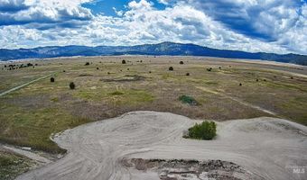 101 Sixty Ln, Cascade, ID 83611