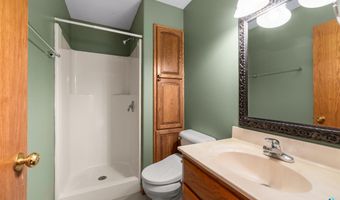 209 W Ironwood St, Brandon, SD 57005