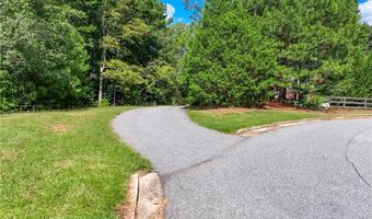 558 Auburn Rd, Auburn, GA 30011