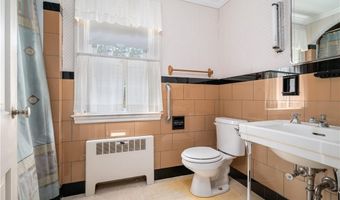 3225 Diamond Hill Rd, Cumberland, RI 02864