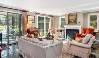140 Connection St, Newport, RI 02840