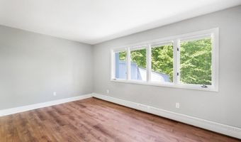 16 Perona Rd, Andover, NJ 07821