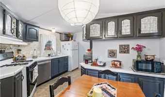 7 Kelly Ln, Coventry, RI 02816