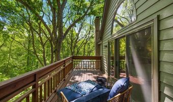 3427 E Dobson Pl, Ann Arbor, MI 48105