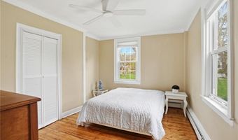 48 Constitution St 1, Bristol, RI 02809
