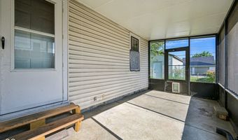 308 E 38th St, Anderson, IN 46013